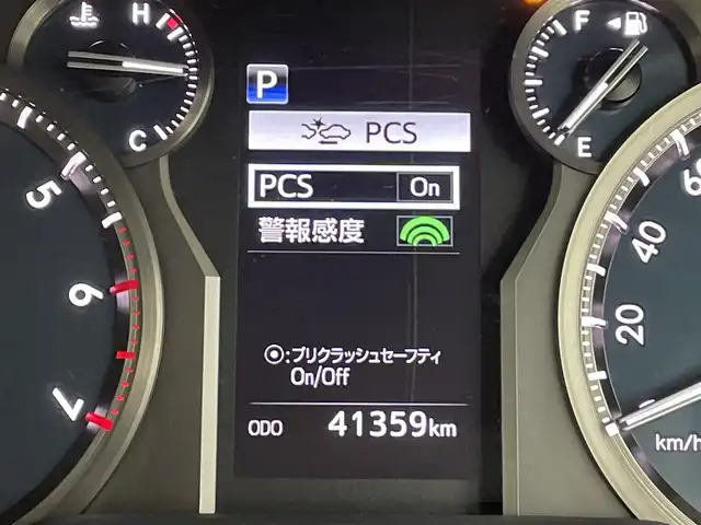 トヨタ ランドクルーザー プラド TX Lパッケージ 福岡県 2019(平31)年 4.2万km ホワイトパールクリスタルシャイン 純正ナビ（フルセグＴＶ）　/Ｂカメラ　/前後ドラレコ　/ビルトインＥＴＣ　/７人乗り　/コーナーセンサー　/ＡＣＣ　/衝突軽減　/レーンキープ　/ＭＴモード付　/本革　/シートヒーター　/パワーシート　/シートベンチレーション