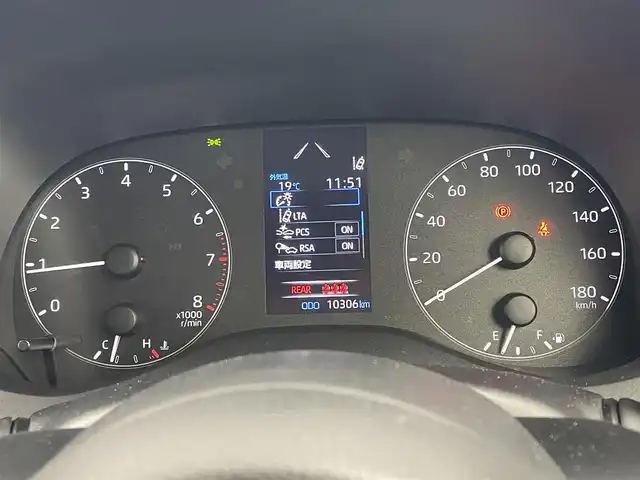 トヨタ ヤリス X 埼玉県 2022(令4)年 1.1万km ブラック/アバンギャルドブロンズメタリック ・ワンオーナー/・6速MT/・純正ディスプレイオーディオ（ナビ無し）/・モデリスタエアロ（フロントリップ、サイドスカート）/・バックカメラ/・ETC/・Bluetooth/USB接続/・純正フロアマット/・Weds LEONIS16インチアルミホイール/・純正スチールタイヤ4本、ホイールキャップ積載/・オートマチックハイビーム/・横滑り防止装置/・レーンキープアシスト/・アダプティブクルーズコントロール