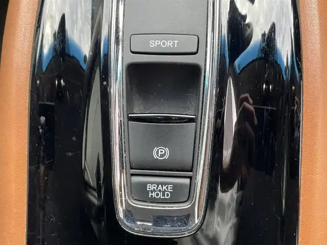 ホンダ ヴェゼル ハイブリッド Z 滋賀県 2014(平26)年 7.6万km ホワイトオーキッドパール 禁煙車/純正８インチナビ/　（Bluetooth・フルセグTV・DVD・CD・USB/ipod）/ETC/前方ドライブレコーダー/バックカメラ/クルーズコントロール/電動パーキングブレーキ/オートブレーキホールド/リアソナー/レーンキープアシスト/ハーフレザーシート/前席シートヒーター/LEDライト/オートライト/パドルシフト/プッシュスタート/スマートキー/ステアリングスイッチ