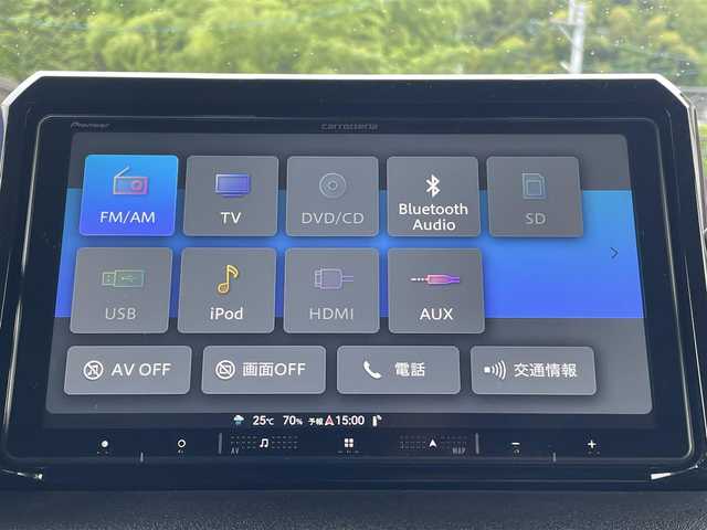 スズキ ジムニー シエラ JC 熊本県 2023(令5)年 1.1万km ブルーイッシュブラックパール3 ワンオーナー/パートタイム4WD/社外8インチナビ/【フルセグTV/CD/DVD/Bluetooth/ラジオ】/バックカメラ/クルーズコントロール/レーダーブレーキサポート/レーンアシスト/ダウンヒルアシスト/アイドリングストップ/横滑り防止機能/前席シートヒーター/純正15インチAW/背面タイヤ/前後ドライブレコーダー（ZDR035）/オートライト/LEDヘッドライト/フォグランプ/純正フロアマット/革巻きステアリング/ステアリングスイッチ/保証書/取扱説明書