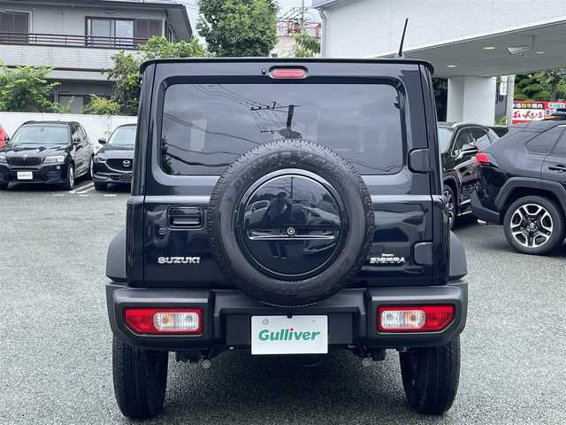 スズキ ジムニー シエラ JC 熊本県 2023(令5)年 1.1万km ブルーイッシュブラックパール3 ワンオーナー/パートタイム4WD/社外8インチナビ/【フルセグTV/CD/DVD/Bluetooth/ラジオ】/バックカメラ/クルーズコントロール/レーダーブレーキサポート/レーンアシスト/ダウンヒルアシスト/アイドリングストップ/横滑り防止機能/前席シートヒーター/純正15インチAW/背面タイヤ/前後ドライブレコーダー（ZDR035）/オートライト/LEDヘッドライト/フォグランプ/純正フロアマット/革巻きステアリング/ステアリングスイッチ/保証書/取扱説明書