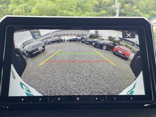 スズキ ジムニー シエラ JC 熊本県 2023(令5)年 1.1万km ブルーイッシュブラックパール3 ワンオーナー/パートタイム4WD/社外8インチナビ/【フルセグTV/CD/DVD/Bluetooth/ラジオ】/バックカメラ/クルーズコントロール/レーダーブレーキサポート/レーンアシスト/ダウンヒルアシスト/アイドリングストップ/横滑り防止機能/前席シートヒーター/純正15インチAW/背面タイヤ/前後ドライブレコーダー（ZDR035）/オートライト/LEDヘッドライト/フォグランプ/純正フロアマット/革巻きステアリング/ステアリングスイッチ/保証書/取扱説明書