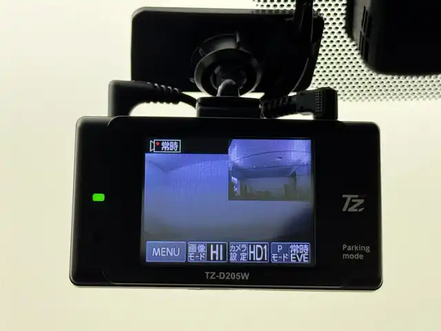 トヨタ カムリ WS 福岡県 2020(令2)年 6.9万km プラチナホワイトパールマイカ 純正ナビ／フルセグＴＶ　/バックカメラ　/レーダー探知機　/ＥＴＣ２．０　/前方ドライブレコーダー　/レーダークルーズコントロール　/コーナーセンサー　/衝突被害軽減ブレーキ　/レーンキープ　/ＢＳＭ　/ＰＫＳＢ　/ハーフレザーシート　/パワーシート　/ＬＥＤヘッドライト