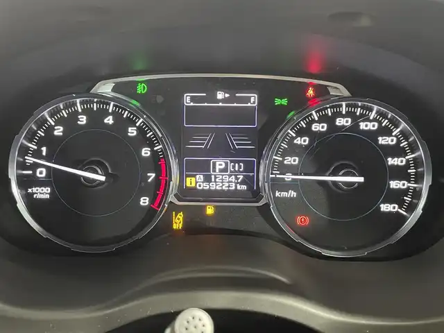 スバル フォレスター Xブレイク 大阪府 2016(平28)年 6万km アイスシルバーメタリック ４ＷＤ　社外ナビ　フルセグＴＶ　クルコン　バックカメラ　シートヒーター　ＥＴＣ　衝突軽減　ルーフレール　ヘッドライトウォッシャー　レーンアシスト　ＬＥＤヘッドライト　パドルシフト　ＢＳＭ　フォグランプ