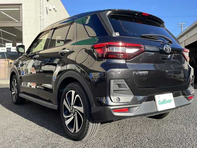 トヨタ ライズ Z 山形県 2022(令4)年 3.7万km ブラックマイカメタリック ・ワンオーナー/・４WD/・ナビ/フルセグ/CDDVD/Bluetooth/・バックカメラ/・ビルトインETC/・前方ドラレコ/・衝突警報機能/・標識認識機能/・先行車発進告知/・レーダークルーズコントロール/・レーンキープコントロール/・ブラインドスポットモニター/・前後クリアランスソナー/・LEDヘッドライト/・オートライト/・電子パーキング/・ブレーキホールド/・前席シートヒーター/・純正AW/・純正マット/・社外AW＋スタッドレスタイヤ車載/・スペアキー1本/・保証書/・取扱説明書