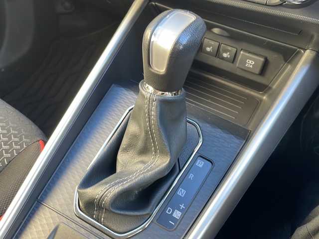 トヨタ ライズ Z 山形県 2022(令4)年 3.7万km ブラックマイカメタリック ・ワンオーナー/・４WD/・ナビ/フルセグ/CDDVD/Bluetooth/・バックカメラ/・ビルトインETC/・前方ドラレコ/・衝突警報機能/・標識認識機能/・先行車発進告知/・レーダークルーズコントロール/・レーンキープコントロール/・ブラインドスポットモニター/・前後クリアランスソナー/・LEDヘッドライト/・オートライト/・電子パーキング/・ブレーキホールド/・前席シートヒーター/・純正AW/・純正マット/・社外AW＋スタッドレスタイヤ車載/・スペアキー1本/・保証書/・取扱説明書