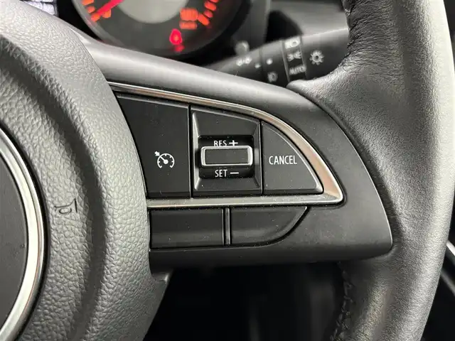 スズキ ジムニー シエラ JC 福岡県 2018(平30)年 1.6万km ジャングルグリーン 純正８型ナビ／フルセグＴＶ　/バックカメラ　/ビルトインＥＴＣ　/前方ドラレコ　/クルーズコントロール　/衝突軽減ブレーキ　/レーンキープ　/ヒルディセントコントロール　/シートヒーター　/ヒーテッドドアミラー　/ＬＥＤヘッドライト