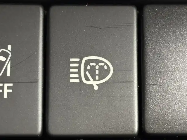 スズキ ジムニー シエラ JC 福岡県 2018(平30)年 1.6万km ジャングルグリーン 純正８型ナビ／フルセグＴＶ　/バックカメラ　/ビルトインＥＴＣ　/前方ドラレコ　/クルーズコントロール　/衝突軽減ブレーキ　/レーンキープ　/ヒルディセントコントロール　/シートヒーター　/ヒーテッドドアミラー　/ＬＥＤヘッドライト