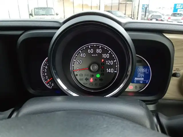 ホンダ Ｎ ＯＮＥ G SS ブラウンスタイルパッケージ 福井県 2016(平28)年 7万km プレミアムホワイトパールⅡ 純正ナビ（VXM-164CSi）/・（ワンセグTV/CD/Bluetooth）/バックカメラ/ビルトインETC/ステアリングスイッチ/前席シートヒーター/オートLEDライト/電動格納ウィンカーミラー/純正フロアマット/スタッドレスタイヤ積込/スマートキー