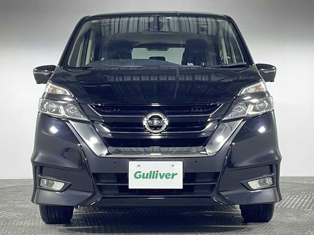 日産 セレナ ハイウェイスター Vセレクション 神奈川県 2018(平30)年 6.9万km ダイヤモンドブラック 純正７型SDナビゲーション【MM516D-W】/純正後席モニター/フルセグ　AM FM CD DVD　HDMI　AUX/セーフティパック/両側電動スライドドア【サンシェード・ハンズフリー】/アラウンドビューモニター/踏み間違い防止アシスト/インテリジェントパーキングアシスト/進入禁止標識検知/ふらつき警報/フロントバックソナー/ヒーター付きドアミラー/クルーズコントロール/エマージェンシーブレーキ/車線逸脱警報/革巻きステアリング/アイドリングストップ/ECO/プッシュスタート/ビルトインETC/２列目３列目パーソナルテーブル・USB電源ソケット/スマートキー/純正サイドシル・リアスポイラー/純正16インチアルミホイール/LEDヘッドランプ/フロントフォグランプ/オートライト/スペアキー/エンジンスターター