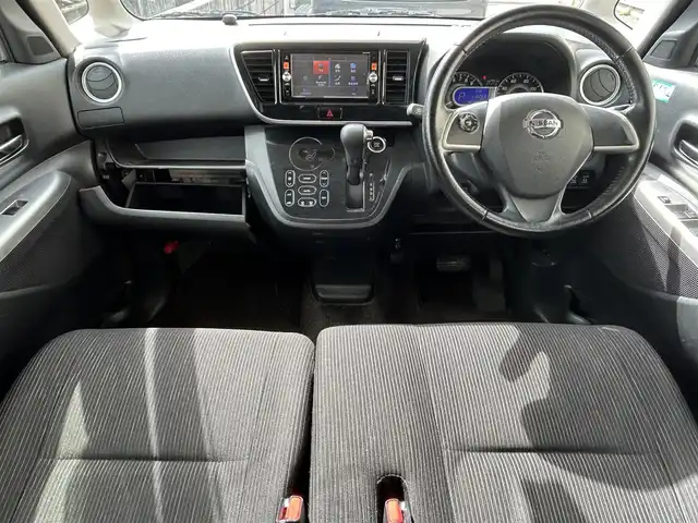 日産 デイズ ルークス ハイウェイスターターボ 兵庫県 2015(平27)年 11.4万km ホワイトパール 純正ナビ/(CD/DVD/SD/USB/iPod)/フルセグTV/全周囲カメラ/ETC/両側パワースライドドア/前方ドライブレコーダー/防眩ミラー/ステアリングリモコン/電動格納ミラー/スマートキー/純正ドアバイザー/純正フロアマット/純正アルミ15インチ