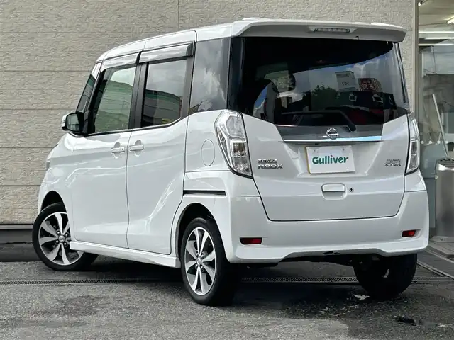 日産 デイズ ルークス ハイウェイスターターボ 兵庫県 2015(平27)年 11.4万km ホワイトパール 純正ナビ/(CD/DVD/SD/USB/iPod)/フルセグTV/全周囲カメラ/ETC/両側パワースライドドア/前方ドライブレコーダー/防眩ミラー/ステアリングリモコン/電動格納ミラー/スマートキー/純正ドアバイザー/純正フロアマット/純正アルミ15インチ
