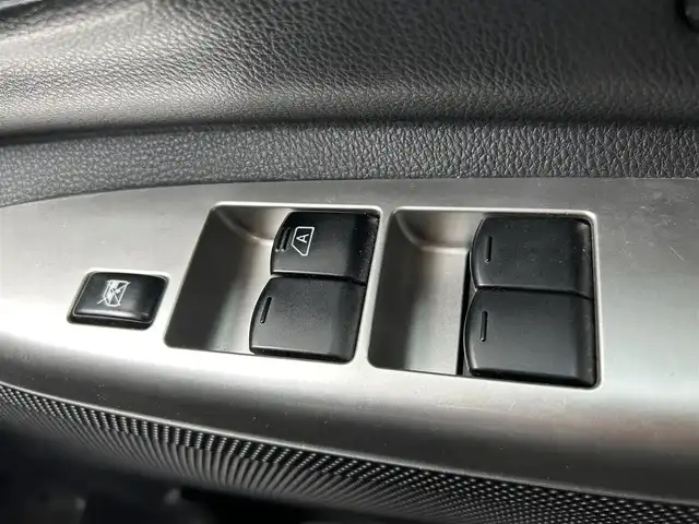 日産 デイズ ルークス ハイウェイスターターボ 兵庫県 2015(平27)年 11.4万km ホワイトパール 純正ナビ/(CD/DVD/SD/USB/iPod)/フルセグTV/全周囲カメラ/ETC/両側パワースライドドア/前方ドライブレコーダー/防眩ミラー/ステアリングリモコン/電動格納ミラー/スマートキー/純正ドアバイザー/純正フロアマット/純正アルミ15インチ