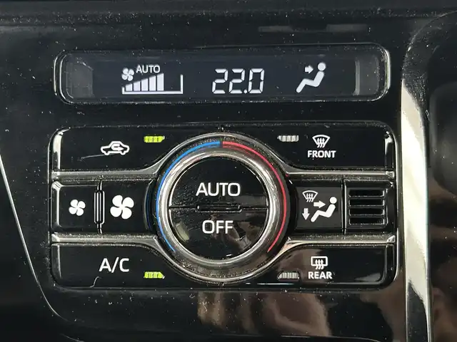 ダイハツ タント カスタム X スタイルセレクション 千葉県 2022(令4)年 3.4万km ブラックマイカメタリック 社外7インチメモリーナビ/・Bluetooth/・フルセグＴＶ/・CD/バックカメラ　/前後ドライブレコーダー　/コーナーセンサー　/アイドリングストップ　/両側電動スライドドア　/ハーフレザー　/シートヒーター　/純正１４インチＡＷ/スマートアシスト/・衝突回避支援ブレーキ機能/・衝突警報機能/・ブレーキ制御付誤発進抑制機能/・車線逸脱警報機能/・車線逸脱抑制制御機能/・路側逸脱警報機能/・ふらつき警報/・先行車発進お知らせ機能/・標識認識機能（進入禁止／最高速度／一時停止）/・アダプティブドライビングビーム/・コーナーセンサー