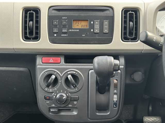 スズキ アルト L 静岡県 2021(令3)年 0.8万km アイボリー ユーザー買取車両/ベンチシート/シートヒーター/衝突被害軽減ンシステム/純性フロアマット/リモコンキー/スペアキー×1/アイドリングストップ/保証書/取扱説明書