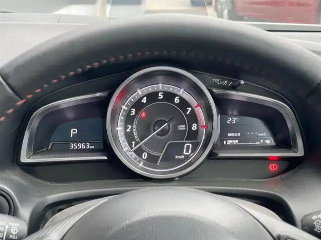 マツダ アクセラ 15S ツーリング 山梨県 2015(平27)年 3.6万km スノーフレイクホワイトパールマイカ ワンオーナー/純正ナビ/Bカメラ/ACC/Ｂｌｕｅｔｏｏｔｈ/フルセグＴＶ/ＬＫＡ/ＢＳＭ/ＥＴＣ/ＨＵＤ/パドルシフト/ＨＩＤ/プッシュスタート/スマートキー/純正１８インチＡＷ/新車時保証書/取扱説明書/スペアキー