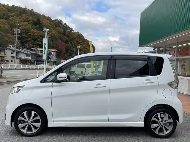 日産 デイズ ハイウェイスターG ターボ 岐阜県 2014(平26)年 6万km ホワイトパール ４WD/純正ナビ(AM/FM/TV/CD/DVD)/全周囲カメラ/シートヒーター/オートライト/スマートキー/純正フロアマット/保証書/取扱説明書/スペアキー