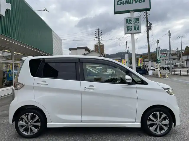 日産 デイズ ハイウェイスターG ターボ 岐阜県 2014(平26)年 6万km ホワイトパール ４WD/純正ナビ(AM/FM/TV/CD/DVD)/全周囲カメラ/シートヒーター/オートライト/スマートキー/純正フロアマット/保証書/取扱説明書/スペアキー