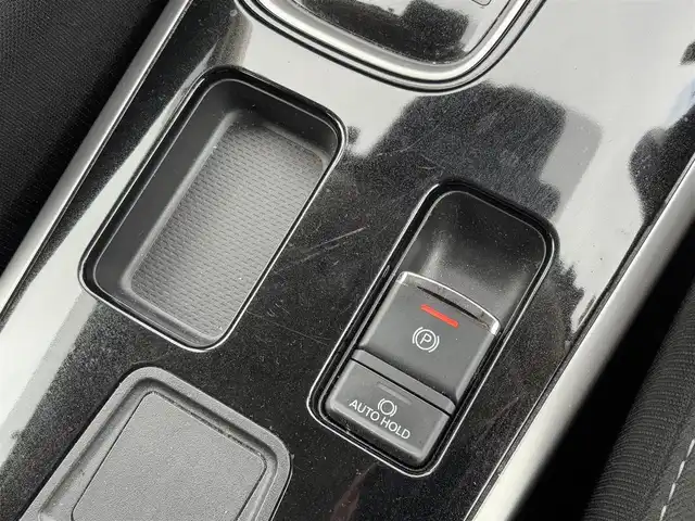 三菱 アウトランダー 20G 大分県 2018(平30)年 7万km アメジストブラック ・SDナビ(CD/DVD/BT/SD/USB)/・バックカメラ/・衝突軽減ブレーキ/・コーナーセンサー/・レーダークルーズコントロール/・ブレーキホールド/・三列シート/・ETC/・ステアリングヒーター/・電動リアゲート/・MTモード付きAT/・ステアリングリモコン/・フロアマット