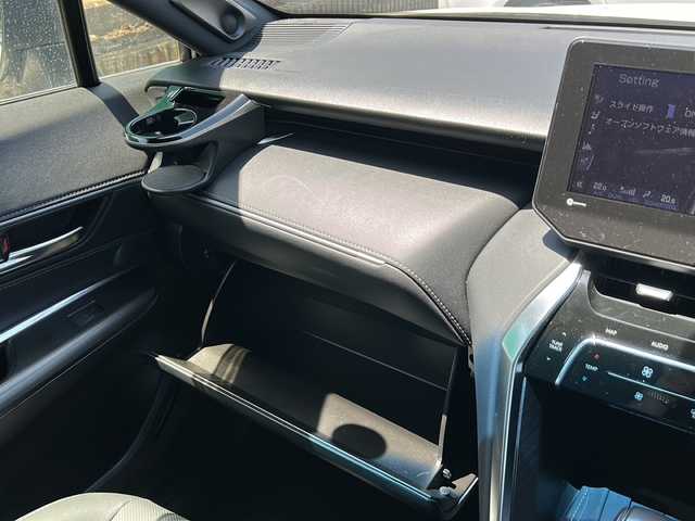 トヨタ ハリアー Z レザーパッケージ 茨城県 2020(令2)年 3.4万km ホワイトパールクリスタルシャイン モデリスタエアロ/純正メーカーオプション12.3インチナビ/Bluetooth/フルセグTV/バックカメラ/ヘッドアップディスプレイ/トヨタセーフティセンス/・プリクラッシュセーフティ/・レーントレーシングアシスト/・レーダークルーズコントロール/・ロードサインアシスト/・先行車発進アラーム/・ブラインドスポットモニター/・先行車発進アラーム/ビルトインETC2.0/パワーバックドア/レザーシート/シートヒーター/エアシート/ステアリングヒーター/純正19インチAW/オートライト/LEDヘッドライト