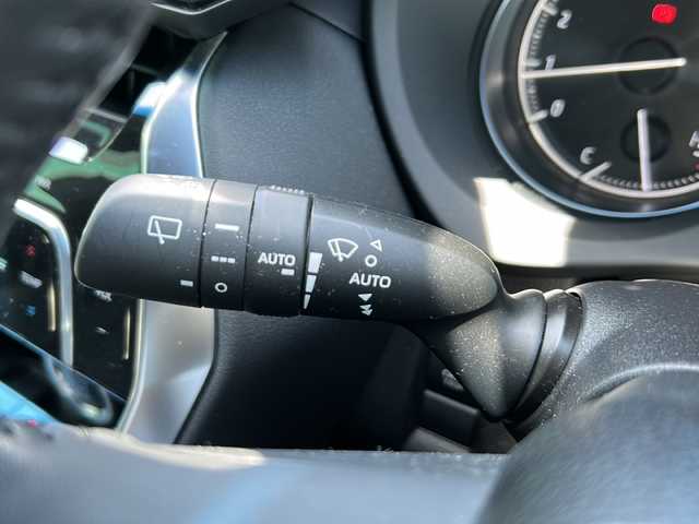 トヨタ ハリアー Z レザーパッケージ 茨城県 2020(令2)年 3.4万km ホワイトパールクリスタルシャイン モデリスタエアロ/純正メーカーオプション12.3インチナビ/Bluetooth/フルセグTV/バックカメラ/ヘッドアップディスプレイ/トヨタセーフティセンス/・プリクラッシュセーフティ/・レーントレーシングアシスト/・レーダークルーズコントロール/・ロードサインアシスト/・先行車発進アラーム/・ブラインドスポットモニター/・先行車発進アラーム/ビルトインETC2.0/パワーバックドア/レザーシート/シートヒーター/エアシート/ステアリングヒーター/純正19インチAW/オートライト/LEDヘッドライト