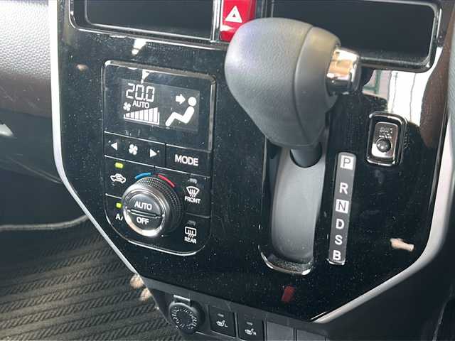 トヨタ ルーミー G コージーエディション 静岡県 2019(平31)年 2.5万km ファイアークォーツレッドM ワンオーナー/安全機能/・衝突軽減ブレーキ/・レーンキープアシスト/・コーナーセンサー/純正ナビ/・フルセグTV/・CD/DVD/Bluetooth/MSV/ラジオ/主要装備/・バックカメラ/・両側パワースライドドア/・ドライブレコーダー/・シートヒーター/・オートライト/・オートハイビーム/・クルーズコントロール/・ステアリングスイッチ/・アイドリングストップ/・プッシュスタート/・スマートキー