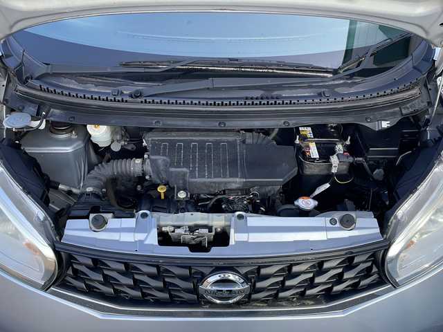 日産 デイズ J 山口県 2015(平27)年 4.3万km クールシルバー 純正CD一体AM/FM電子チューナーラジオ/リモコンキー/スペアキー有/純正フロアマット/ベンチシート/分割可倒式リアシート/盗難防止装置/横滑り防止装置/衝突被害軽減システム/運転席・助手席エアバッグ