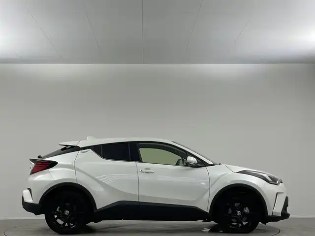 トヨタ Ｃ－ＨＲ G モード ネロ セーフティプラス 埼玉県 2021(令3)年 4.8万km ホワイトパールクリスタルシャイン 純正ＤＡ　ナビ　全方位カメラ　シートヒーター　ＢＳＭ　ＥＴＣ　ＬＥＤヘッドライト　追従走行　禁煙車　前後ドライブレコーダー　フルセグＴＶ　ランバーサポート　オートハイビーム　衝突被害軽減　レーンキープ