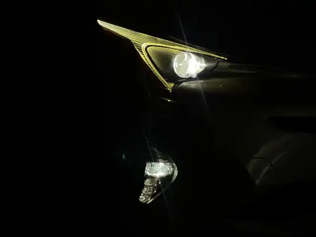 トヨタ プリウス Sセーフティプラス 群馬県 2017(平29)年 6.1万km スティールブロンドM アルパイン９インチメモリナビ/・フルセグTV/BT/SD/DVD/CD/AM/FM/=====/アルパイン９インチナビ　バックカメラ　パーキングアシスト　インテリジェントクリアランスソナー　トヨタセーフティセンス　カラーヘッドアップディスプレイ　ＬＥＤヘッドランプ　プッシュスタート　禁煙車