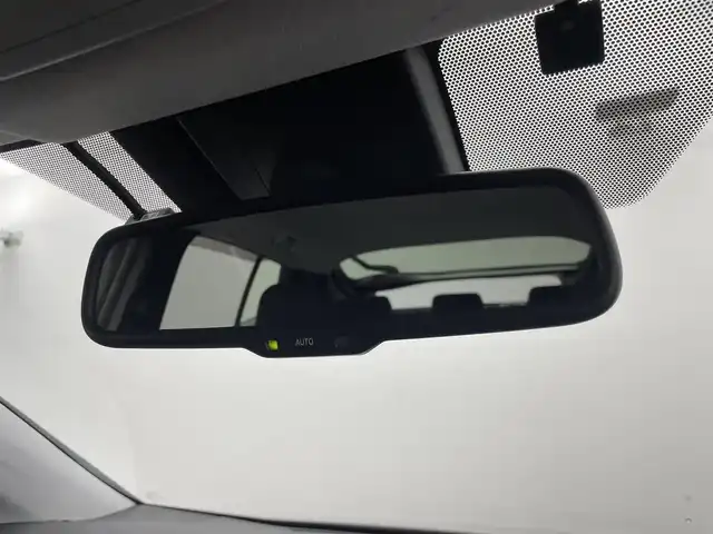 トヨタ プリウス Sセーフティプラス 群馬県 2017(平29)年 6.1万km スティールブロンドM アルパイン９インチメモリナビ/・フルセグTV/BT/SD/DVD/CD/AM/FM/=====/アルパイン９インチナビ　バックカメラ　パーキングアシスト　インテリジェントクリアランスソナー　トヨタセーフティセンス　カラーヘッドアップディスプレイ　ＬＥＤヘッドランプ　プッシュスタート　禁煙車