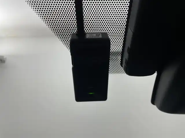 トヨタ プリウス Sセーフティプラス 群馬県 2017(平29)年 6.1万km スティールブロンドM アルパイン９インチメモリナビ/・フルセグTV/BT/SD/DVD/CD/AM/FM/=====/アルパイン９インチナビ　バックカメラ　パーキングアシスト　インテリジェントクリアランスソナー　トヨタセーフティセンス　カラーヘッドアップディスプレイ　ＬＥＤヘッドランプ　プッシュスタート　禁煙車