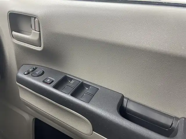 ホンダ ライフ G 茨城県 2011(平23)年 7.6万km バニラクレム バックカメラ/CDチェンジャー/ABS/盗難防止装置/純正フロアマット/リモコンキー