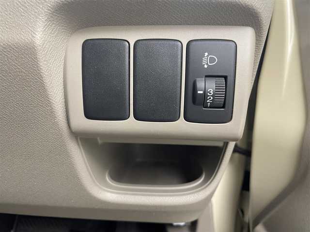 ホンダ ライフ G 茨城県 2011(平23)年 7.6万km バニラクレム バックカメラ/CDチェンジャー/ABS/盗難防止装置/純正フロアマット/リモコンキー