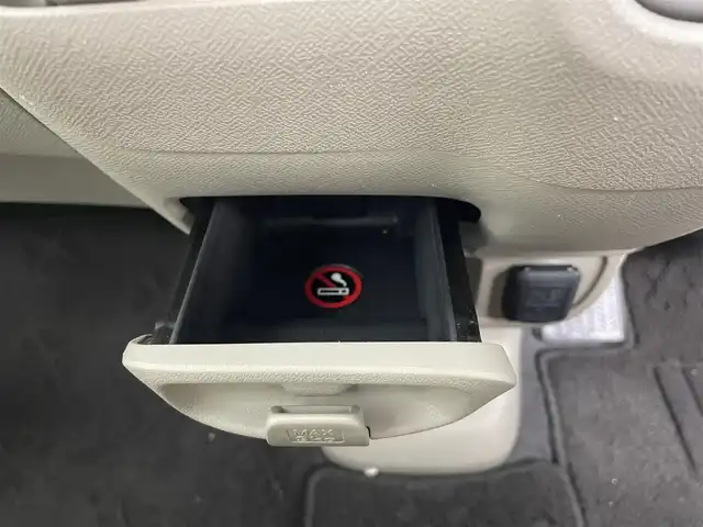 ホンダ ライフ G 茨城県 2011(平23)年 7.6万km バニラクレム バックカメラ/CDチェンジャー/ABS/盗難防止装置/純正フロアマット/リモコンキー