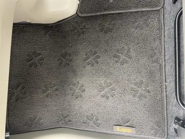 ホンダ ライフ G 茨城県 2011(平23)年 7.6万km バニラクレム バックカメラ/CDチェンジャー/ABS/盗難防止装置/純正フロアマット/リモコンキー