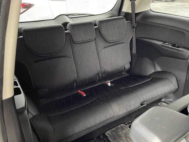 ホンダ オデッセイ アブソルート EX 長野県 2014(平26)年 7.1万km ホワイトオーキッドパール ・純正ナビ/・フルセグTV・Bluetooth/・純正フリップダウンモニター/・LEDルームランプ（1～3列目）/・LEDアウターウエルカムライト（リアドア〈左右〉）/・リア両側パワースライドドア/・コンフォートビューパッケージ/・トリプルゾーンコントロール・フルオートエアコンディショナー/・ブラインドスポットインフォメーション/・2列目大型ロールサンシェイド/・ABSOLUTE専用18インチアルミホイール（FF）/・LEDアクティブコーナリングライト/・運転席8ウェイパワーシート/・マルチインフォメーション・ディスプレイ/・あんしんパッケージ/・LEDヘッドライト+導光タイプLEDポジションランプ/・フォグライト/・大開口フロントグリル（ダーククロームメッキ）/・エアロダイナミクス・カラードバンパー（フロント/リア、クロームメッキモール付）/・エアロダイナミクス・ドアロアガーニッシュ（クロームメッキ調モール付）/・コンビシート（プライムスムース×ファブリック）/・本革巻ステアリングホイール/・パドルシフト/・ABSOLUTE専用チューニングサスペンション/・プッシュエンジンスタート/・保証書・取扱説明書・スペアキー