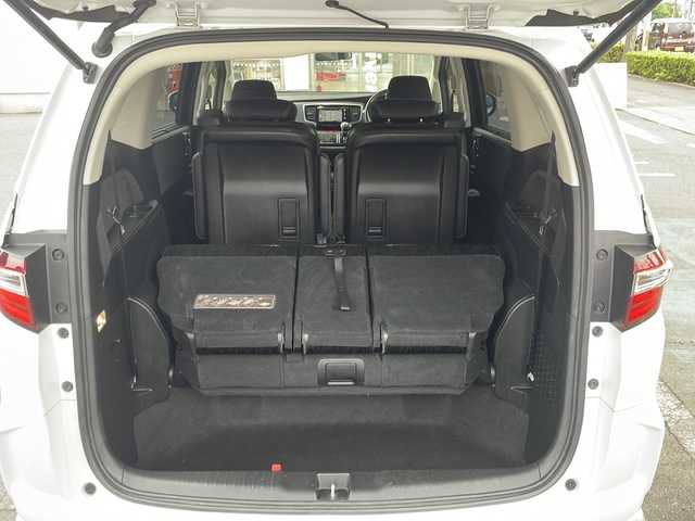 ホンダ オデッセイ アブソルート EX 長野県 2014(平26)年 7.1万km ホワイトオーキッドパール ・純正ナビ/・フルセグTV・Bluetooth/・純正フリップダウンモニター/・LEDルームランプ（1～3列目）/・LEDアウターウエルカムライト（リアドア〈左右〉）/・リア両側パワースライドドア/・コンフォートビューパッケージ/・トリプルゾーンコントロール・フルオートエアコンディショナー/・ブラインドスポットインフォメーション/・2列目大型ロールサンシェイド/・ABSOLUTE専用18インチアルミホイール（FF）/・LEDアクティブコーナリングライト/・運転席8ウェイパワーシート/・マルチインフォメーション・ディスプレイ/・あんしんパッケージ/・LEDヘッドライト+導光タイプLEDポジションランプ/・フォグライト/・大開口フロントグリル（ダーククロームメッキ）/・エアロダイナミクス・カラードバンパー（フロント/リア、クロームメッキモール付）/・エアロダイナミクス・ドアロアガーニッシュ（クロームメッキ調モール付）/・コンビシート（プライムスムース×ファブリック）/・本革巻ステアリングホイール/・パドルシフト/・ABSOLUTE専用チューニングサスペンション/・プッシュエンジンスタート/・保証書・取扱説明書・スペアキー