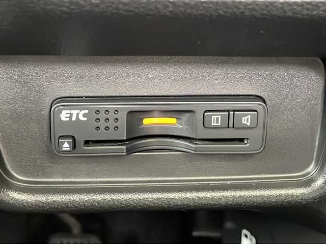 ホンダ オデッセイ アブソルート EX 長野県 2014(平26)年 7.1万km ホワイトオーキッドパール ・純正ナビ/・フルセグTV・Bluetooth/・純正フリップダウンモニター/・LEDルームランプ（1～3列目）/・LEDアウターウエルカムライト（リアドア〈左右〉）/・リア両側パワースライドドア/・コンフォートビューパッケージ/・トリプルゾーンコントロール・フルオートエアコンディショナー/・ブラインドスポットインフォメーション/・2列目大型ロールサンシェイド/・ABSOLUTE専用18インチアルミホイール（FF）/・LEDアクティブコーナリングライト/・運転席8ウェイパワーシート/・マルチインフォメーション・ディスプレイ/・あんしんパッケージ/・LEDヘッドライト+導光タイプLEDポジションランプ/・フォグライト/・大開口フロントグリル（ダーククロームメッキ）/・エアロダイナミクス・カラードバンパー（フロント/リア、クロームメッキモール付）/・エアロダイナミクス・ドアロアガーニッシュ（クロームメッキ調モール付）/・コンビシート（プライムスムース×ファブリック）/・本革巻ステアリングホイール/・パドルシフト/・ABSOLUTE専用チューニングサスペンション/・プッシュエンジンスタート/・保証書・取扱説明書・スペアキー