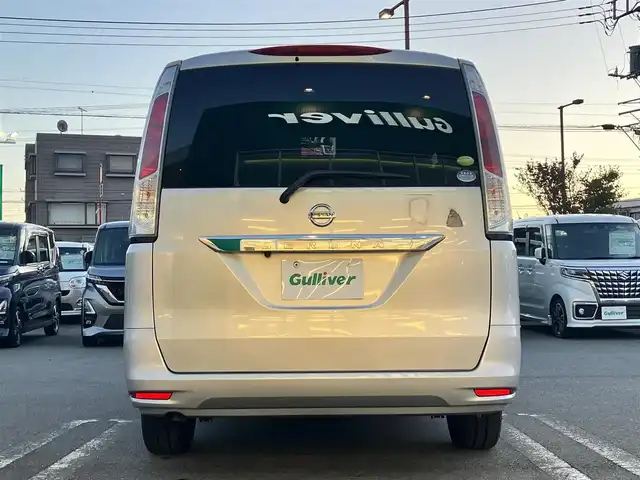 日産 セレナ 20S 静岡県 2011(平23)年 6.9万km ブリリアントシルバー エンジンスタートボタン/パワースライドドア/パワーウィンドウ/スマートキー/Wオートエアコン/クルーズコントロール/後席モニター/純正ETC/SDナビ(CD/DVD/BT/フルセグ)/バックカメラ/純正フロアマット/左側パワースライドドア/右側スライドドア/布シート/ABS/オートライト/Wエアバッグ