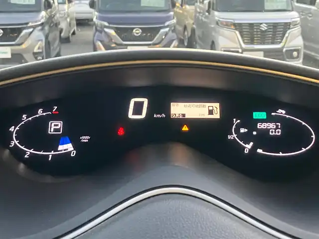 日産 セレナ 20S 静岡県 2011(平23)年 6.9万km ブリリアントシルバー エンジンスタートボタン/パワースライドドア/パワーウィンドウ/スマートキー/Wオートエアコン/クルーズコントロール/後席モニター/純正ETC/SDナビ(CD/DVD/BT/フルセグ)/バックカメラ/純正フロアマット/左側パワースライドドア/右側スライドドア/布シート/ABS/オートライト/Wエアバッグ