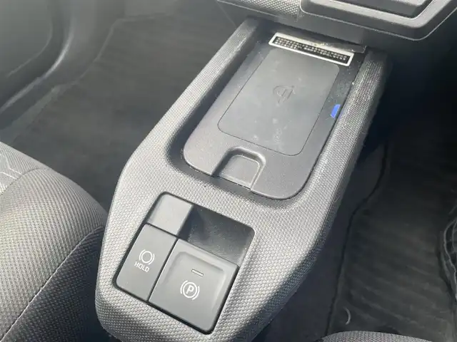 ダイハツ タフト X 福岡県 2022(令4)年 2.6万km レイクブルーメタリック 社外7型SDナビ(フルセグTV/BT)/バックカメラ/コーナーセンサー/オートホールド/衝突軽減/横滑り防止/スカイフィールトップ/置くだけ充電/ETC/オートライト/純正フロアマット/純正LED/プッシュスタート/スマートキー/スペアキー