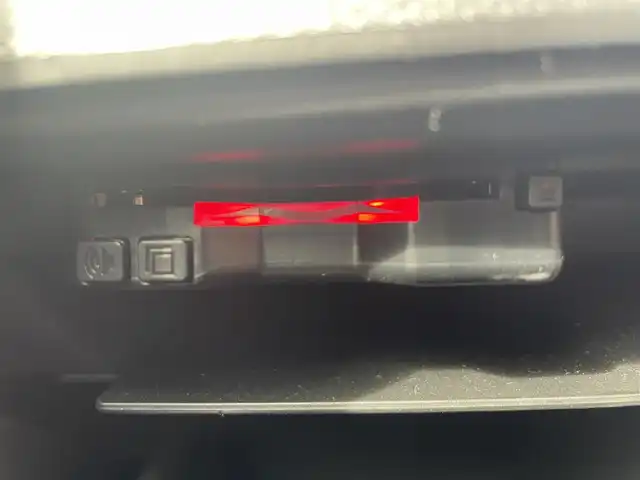 ダイハツ タフト X 福岡県 2022(令4)年 2.6万km レイクブルーメタリック 社外7型SDナビ(フルセグTV/BT)/バックカメラ/コーナーセンサー/オートホールド/衝突軽減/横滑り防止/スカイフィールトップ/置くだけ充電/ETC/オートライト/純正フロアマット/純正LED/プッシュスタート/スマートキー/スペアキー