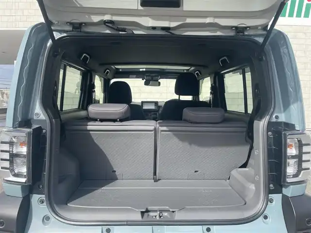 ダイハツ タフト X 福岡県 2022(令4)年 2.6万km レイクブルーメタリック 社外7型SDナビ(フルセグTV/BT)/バックカメラ/コーナーセンサー/オートホールド/衝突軽減/横滑り防止/スカイフィールトップ/置くだけ充電/ETC/オートライト/純正フロアマット/純正LED/プッシュスタート/スマートキー/スペアキー