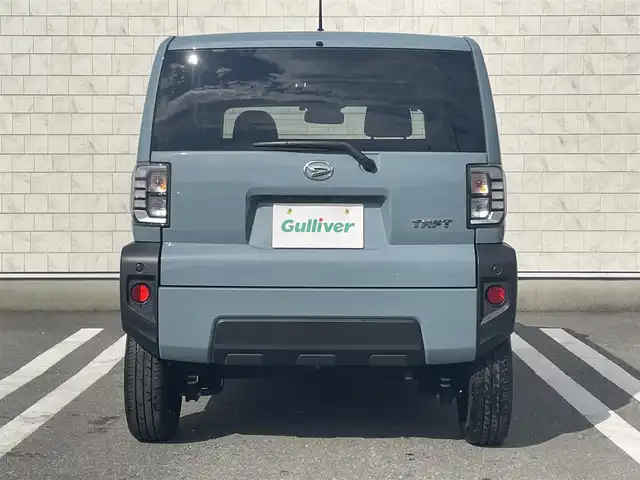 ダイハツ タフト X 福岡県 2022(令4)年 2.6万km レイクブルーメタリック 社外7型SDナビ(フルセグTV/BT)/バックカメラ/コーナーセンサー/オートホールド/衝突軽減/横滑り防止/スカイフィールトップ/置くだけ充電/ETC/オートライト/純正フロアマット/純正LED/プッシュスタート/スマートキー/スペアキー