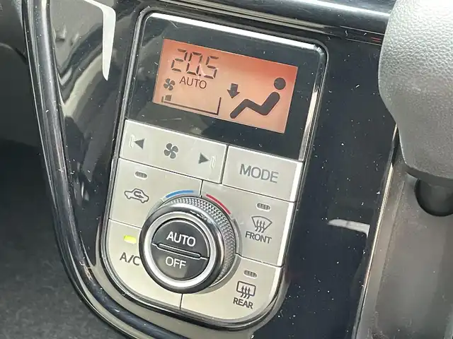 トヨタ パッソ モーダ　Gパッケージ 滋賀県 2016(平28)年 4.2万km ブラックマイカメタリック 社外7インチナビ/【CD/DVD/USB/フルセグTV】/ETC/プリクラッシュセーフティ/LEDヘッドライト/プッシュスタート/スマートキー