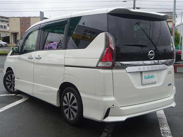 日産 セレナ ハイウェイスター Vセレクション 静岡県 2018(平30)年 8万km ブリリアントホワイトパール ワンオーナー/禁煙車/ハンズフリー両側パワースライドドア/純正SDナビ　MM317D-W/（CD/DVD/SD/USB/iPod/フルセグTV)/ステアリングリモコン/純正フリップダウンモニター/全方位モニター・バックカメラ/セーフティパックB/・プロパイロット（自動運転技術）/・車線逸脱防止支援システム/・カーテン・サイドエアバック/・アラウンドビューモニター/・スマートルームミラー/・踏み間違い衝突防止アシスト/・インテリジェントパーキングシステム/・侵入禁止標識検知/・ふらつき警報/・フロント・バックソナー/・電動パーキング/・オートブレーキホールド/2列目超ロングスライド/運転席・助手席シートバックテーブル/USBケーブル（運転席・2列目・3列目）/ビルトインETC/LEDヘッドライト/プッシュスタート・スマートキー/スペアキー/保証書・取扱説明書