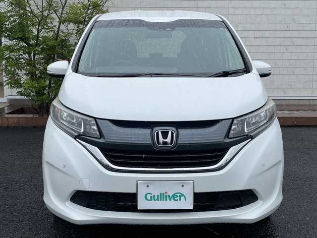 ホンダ フリード＋ G ホンダセンシング 茨城県 2019(平31)年 8.8万km ホワイトオーキッドパール 純正ナビ/バックカメラ/両側パワースライドドア/ETC/前後コーナーセンサー/ワンセグテレビ/横滑り防止装置/衝突軽減ブレーキ/LEDライト/ワイパーデア/ドアバイザー/アイドリングストップ/車線逸脱防止