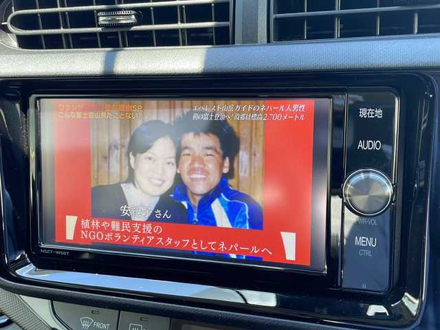トヨタ アクア S 新潟県 2017(平29)年 4.1万km ディープアメジストマイカメタリック ワンオーナー/冬タイヤ積載/純正SDナビ/（DTV/Bluetooth）/衝突軽減/レーンキープアシスト/バックカメラ/ビルドインETC/プッシュスタート/ヘッドライトレベライザー/フロアマット/オートハイビーム/ウィンカーミラー/電格ミラー/ドアバイザー