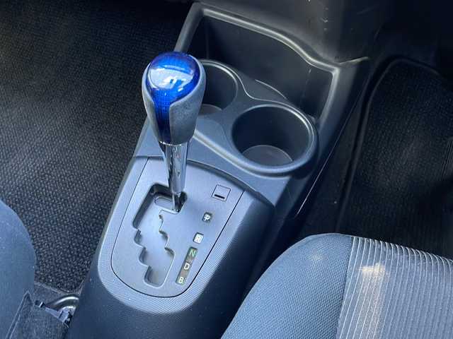 トヨタ アクア S 新潟県 2017(平29)年 4.1万km ディープアメジストマイカメタリック ワンオーナー/冬タイヤ積載/純正SDナビ/（DTV/Bluetooth）/衝突軽減/レーンキープアシスト/バックカメラ/ビルドインETC/プッシュスタート/ヘッドライトレベライザー/フロアマット/オートハイビーム/ウィンカーミラー/電格ミラー/ドアバイザー