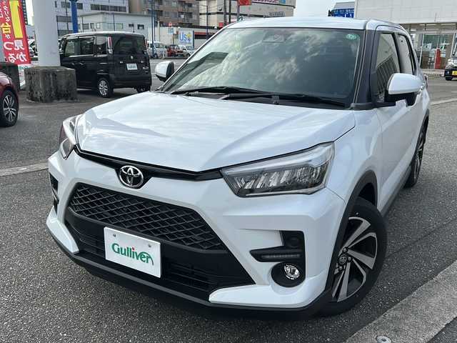 トヨタ ライズ Z 富山県 2023(令5)年 1.6万km シャイニングホワイトパール ワンオーナー/スマートキー/４WD/パノラミックビューモニター(全周囲カメラ)/純正メモリーナビ(NSZT-Y68T)/DVD/BT/デジタルTV/スマートアシスト/LKC/BSM/レーダークルコン/スマートパノラマパーキングアシスト/ビルトインETC/クリアランスソナー/LEDヘッドライト/フォグランプ/電格ウィンカーミラー/オートリトラドアミラー/プッシュスタート/シートヒーター(D/N)/ミラー型前後ドラレコ/電動パーキングブレーキ/ステアリングスイッチ/アイドリングストップ/革巻きステアリング/保証書・取説・ナビ取説/スペアキー（スマートキー）